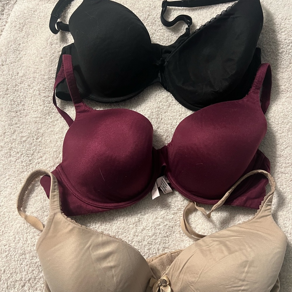36 C Victoria’s Secret bras